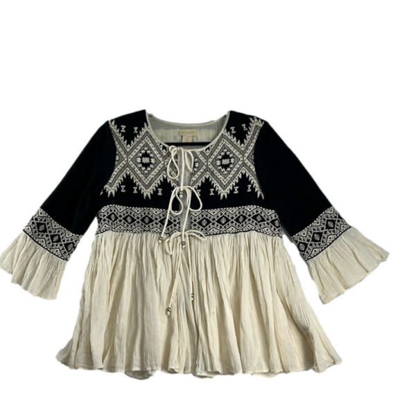 Lucy & Laurel Tops - Lucy & Laurel Tribal Boho Black & White Tie Up Cardigan